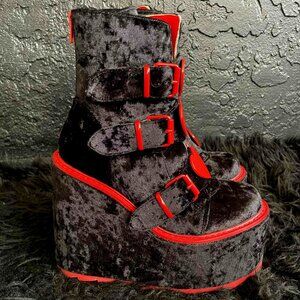 YRU Dune platform booties Black velvet red metal heart buckles size 7